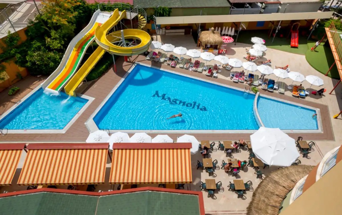 MAGNOLIA
