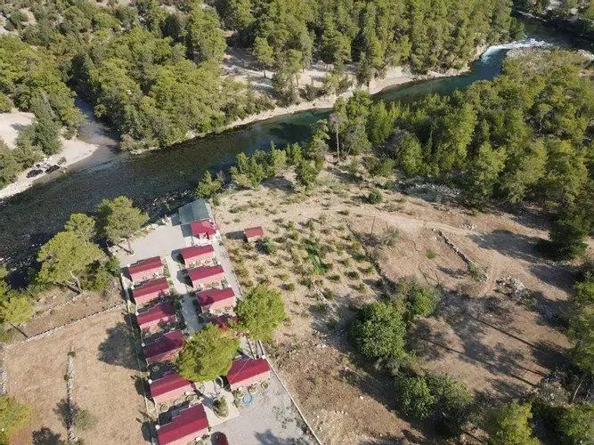 KANYON YASAM EVLERI