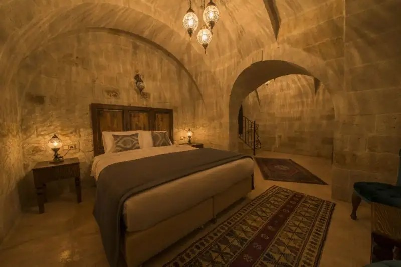 LUNA CAVE HOTEL