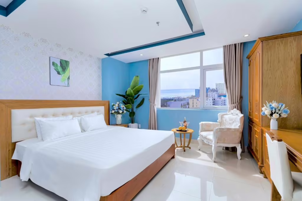 ROYAL FAMILY DA NANG