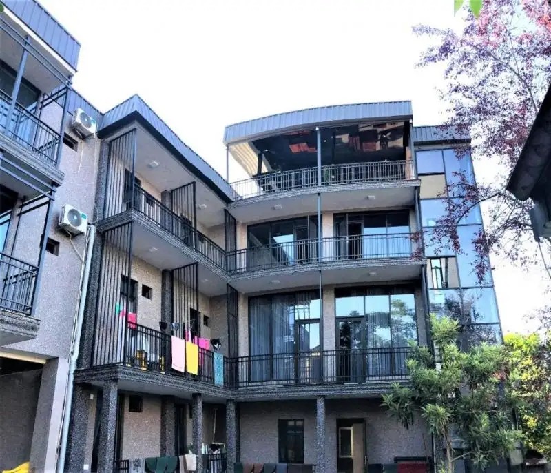 Z13 HOTEL