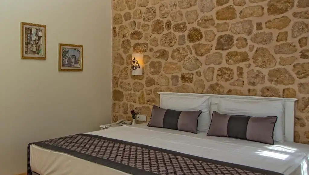 ARGOS HOTEL