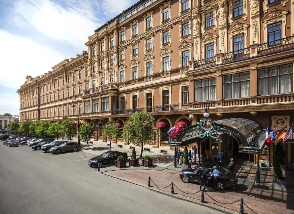 GRAND HOTEL EUROPE (ГРАНД ОТЕЛЬ ЕВРОПА)