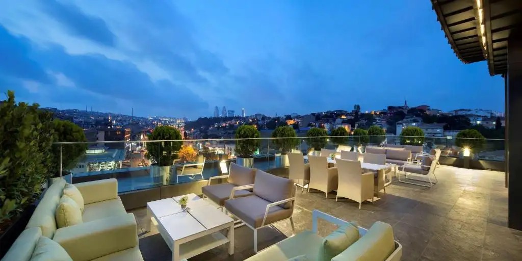 DOUBLETREE BY HILTON HOTEL ISTANBUL PIYALEPASA