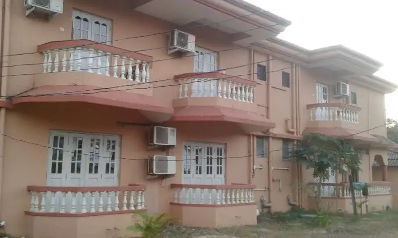 HILLS DEN GUEST HOUSE