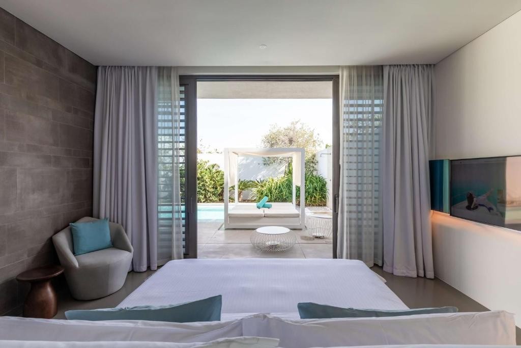 NIKKI BEACH RESORT & SPA
