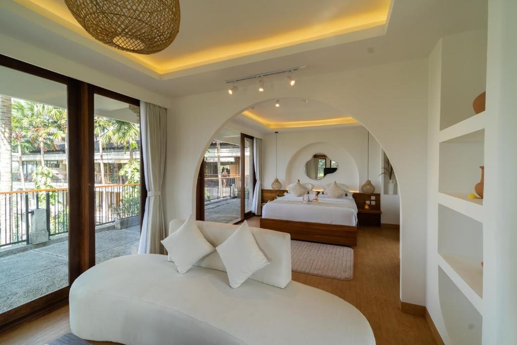 OM HAM RETREAT AND RESORT