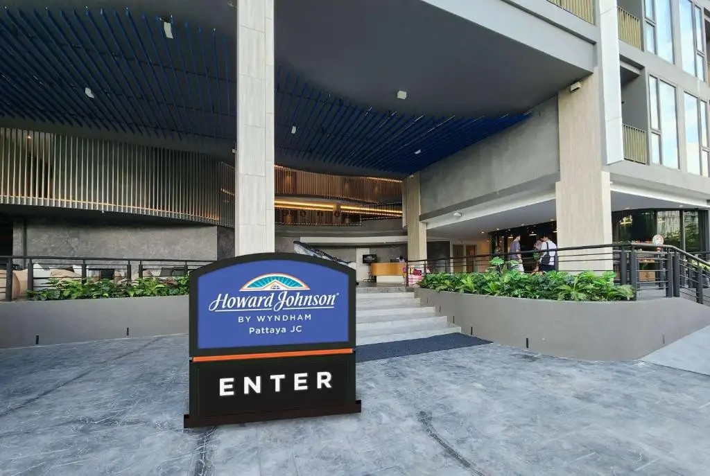 HOWARD JOHNSON BY WYNDHAM JC PATTAYA (EX.BLUPHERE SELECT PATTAYA)