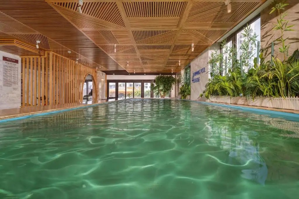 WHITE SAND HOTEL & APARTMENT