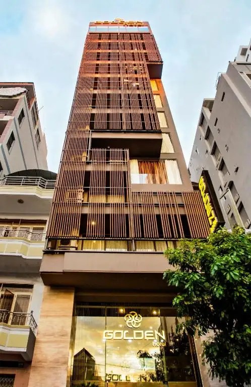 GOLDEN HOTEL