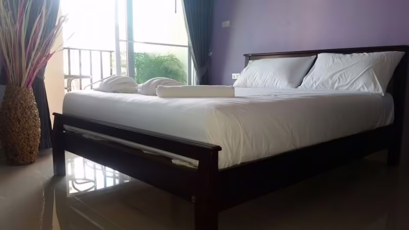 OYO 1027 PATUMNAK BEACH GUESTHOUSE
