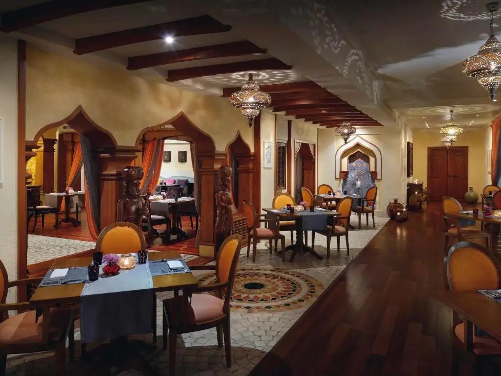 MOVENPICK HOTEL & APARTMENTS BUR DUBAI