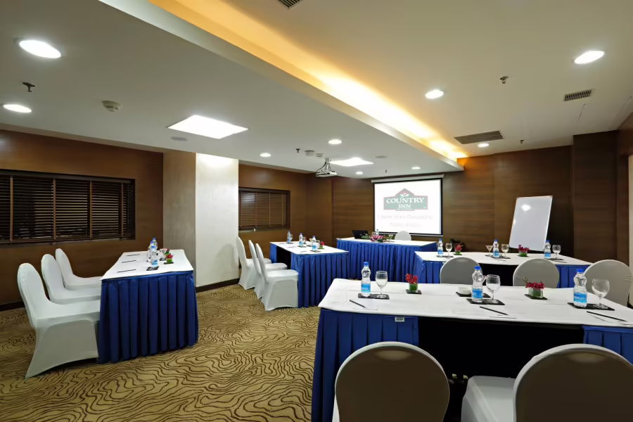 COUNTRY INN BY CARLSON DELHI SAKET