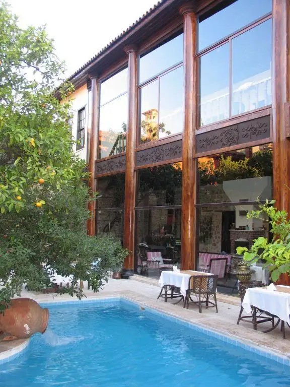 VILLA PERLA HOTEL