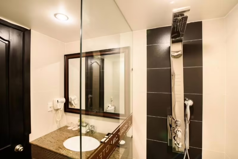 ROSALEEN BOUTIQUE HOTEL HUE