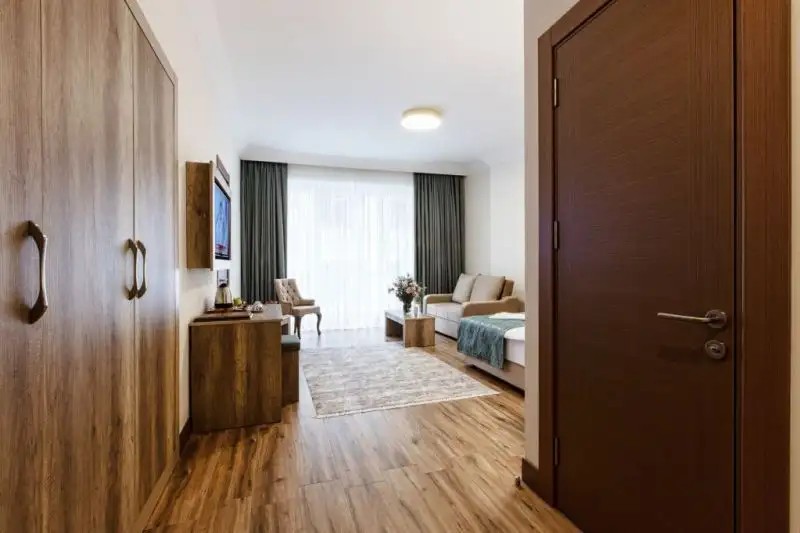 MARI SUITES HOTEL