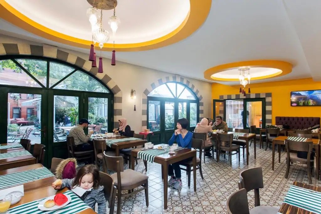 GARDEN HOUSE HOTEL