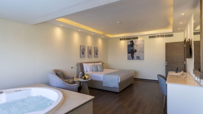 jacuzzi suite (posh club)