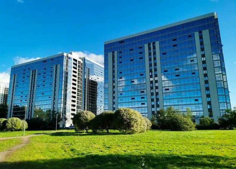 PARK APARTS