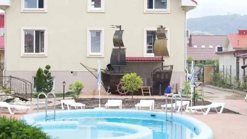 ПАРУСА ПГТ СИРИУС