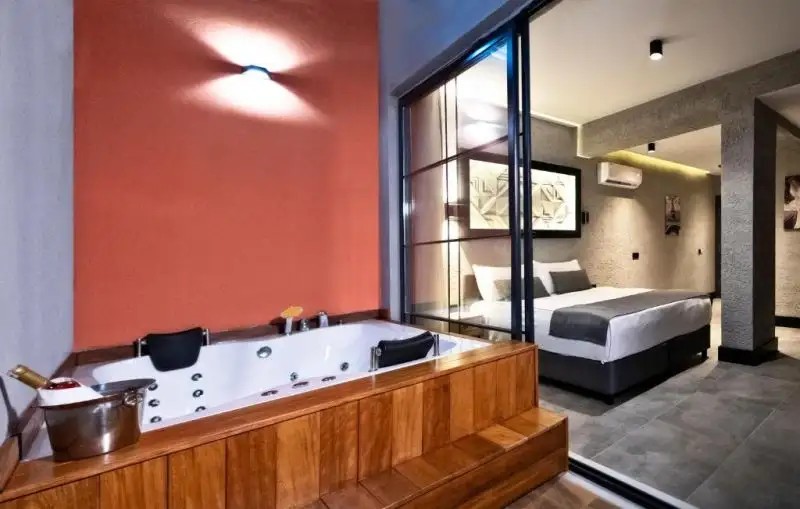 MIELO LARA HOTEL