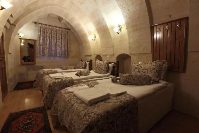 ELIZ CAVE HOUSE