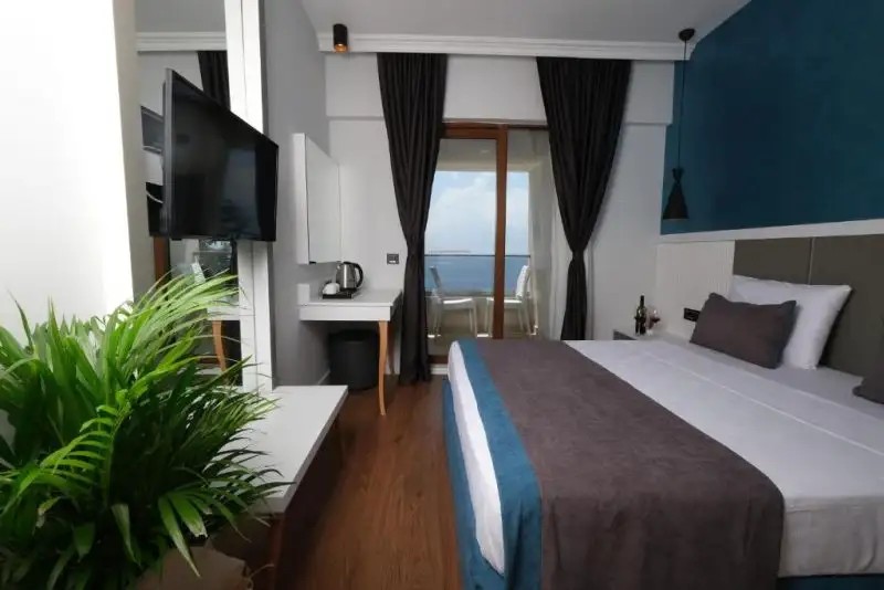 TEMA 242 HOTEL