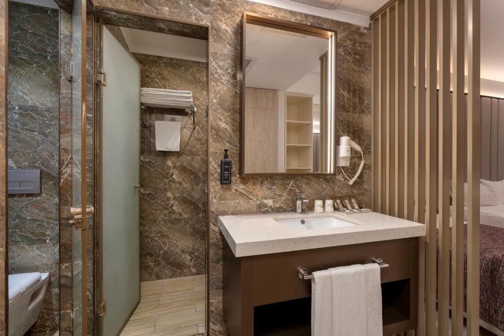PORT NATURE LUXURY RESORT HOTEL & SPA