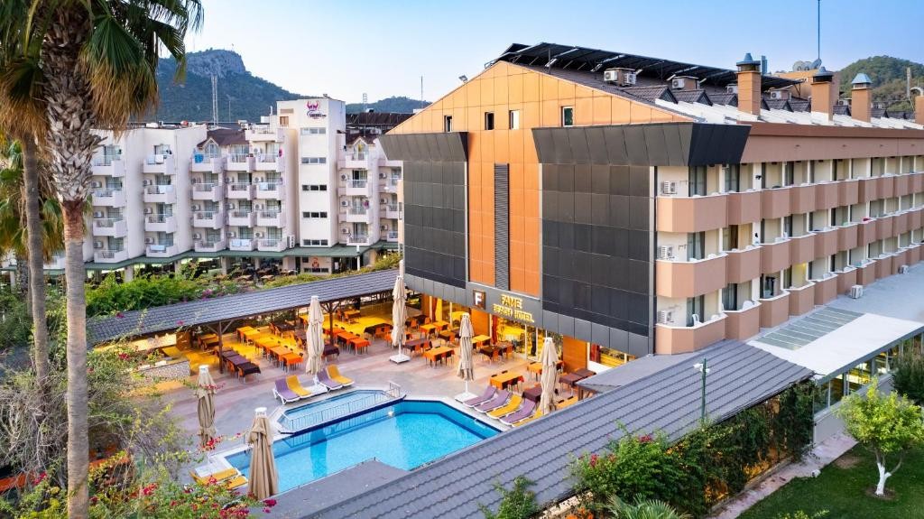 FAME BEACH HOTEL (EX. FAME RESIDENCE PARK)