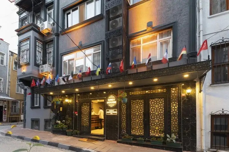 GREY HOUSE HOTEL