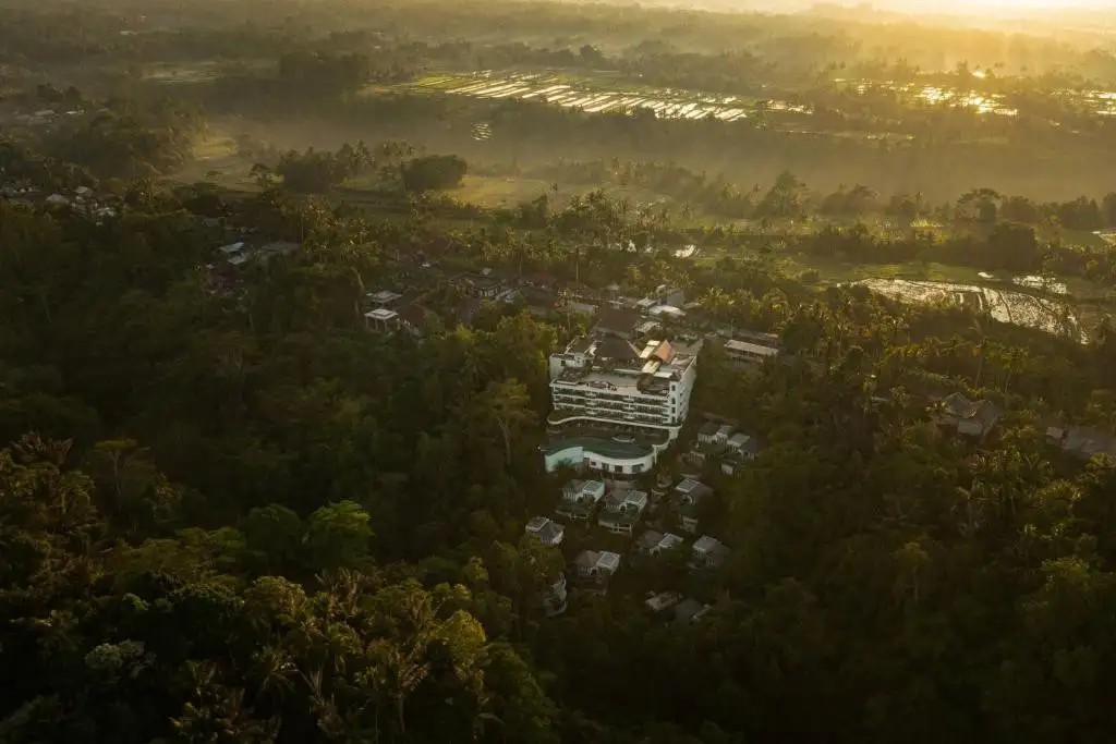 CICADA LUXURY RESORT UBUD