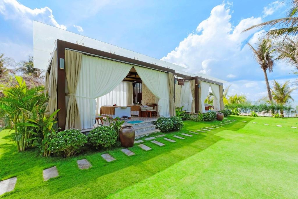 SUNNY BEACH RESORT & SPA