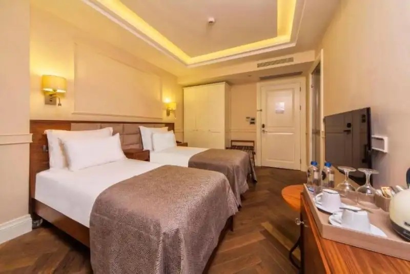 MORIONE HOTEL