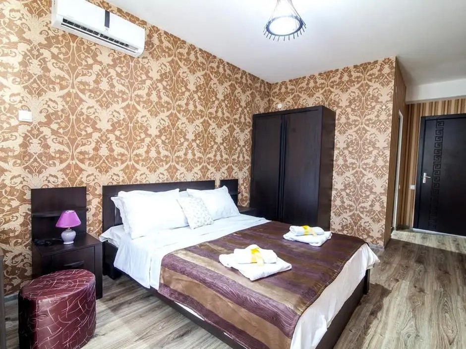 ELLEGANCE HOTEL