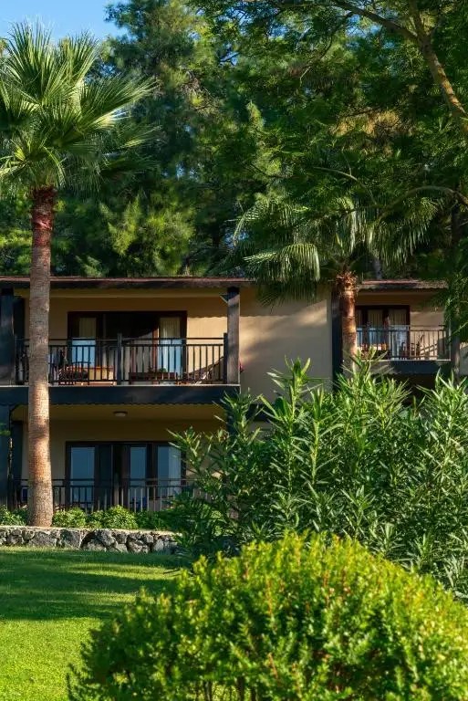 HOTEL BERKE RANCH & NATURE