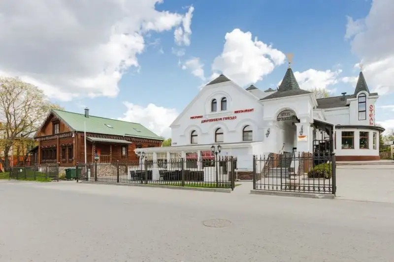 КРЕМЛЕВСКИЙ