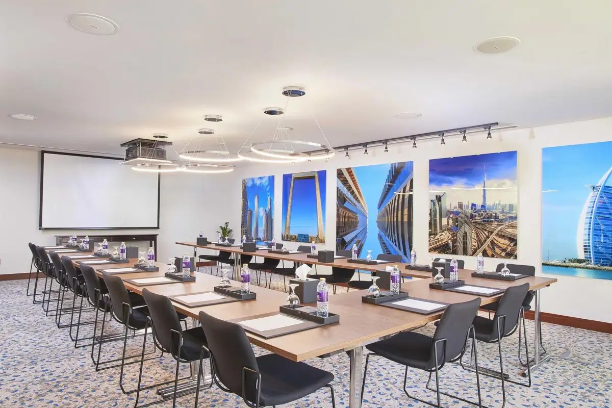 MERCURE DUBAI BARSHA HEIGHTS HOTEL SUITES & APARTMENTS