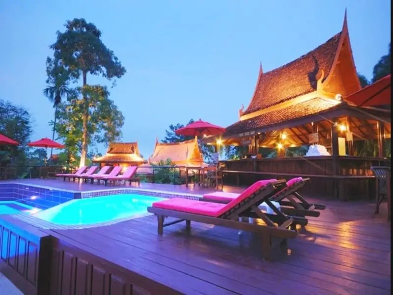 SUGAR HUT RESORT