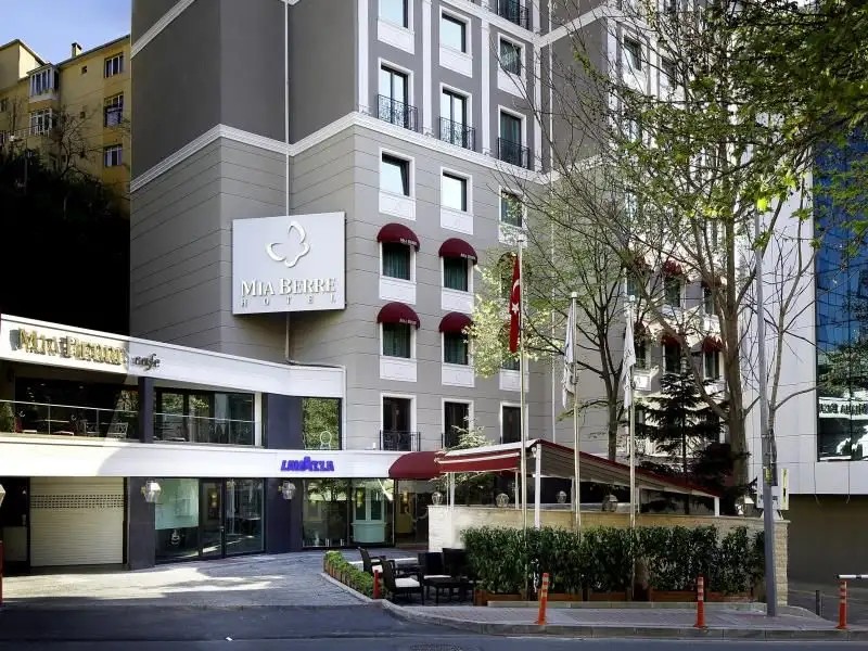 MIA BERRE HOTELS