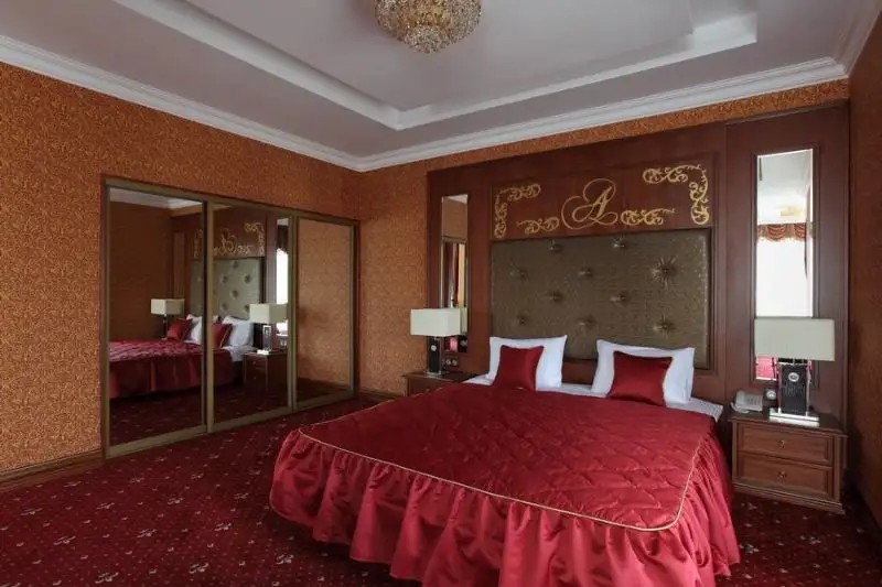 AVSHAR HOTEL