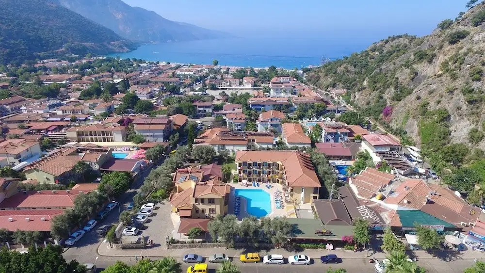 BELCEHAN BEACH