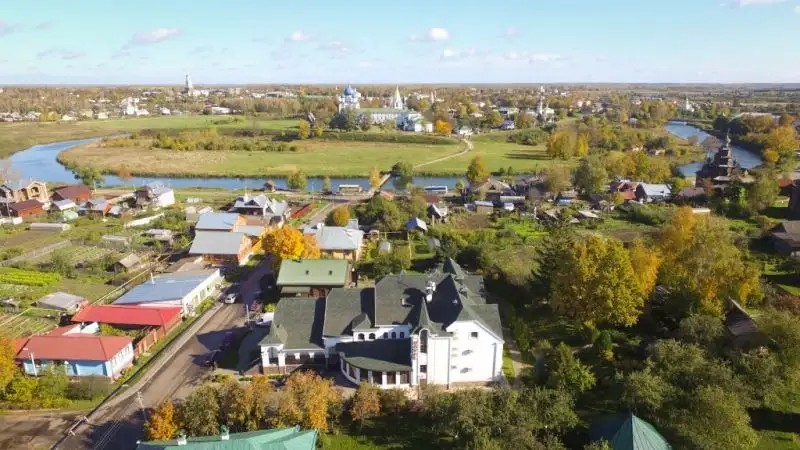 КРЕМЛЕВСКИЙ