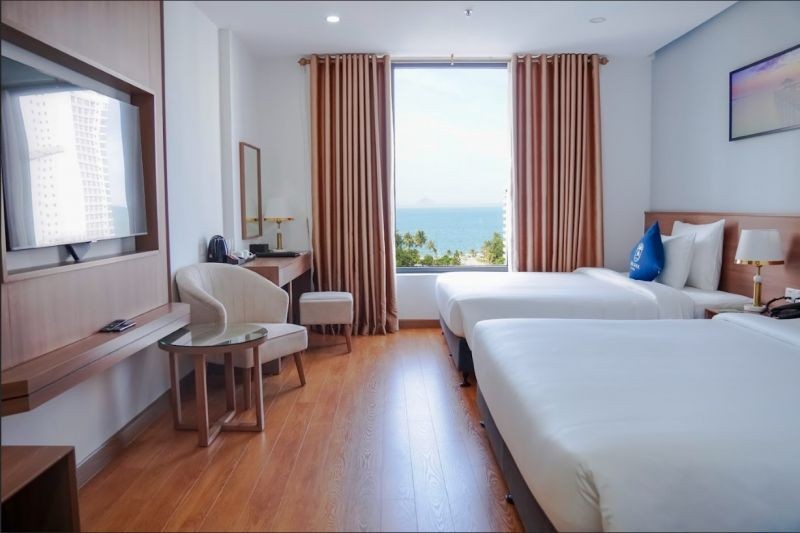 premier sea view twin large bed