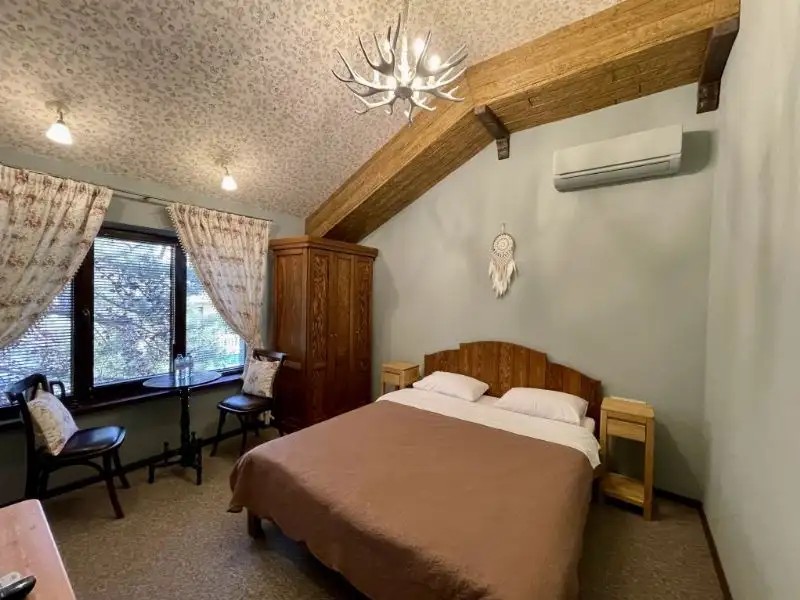 SALOON WESTERN