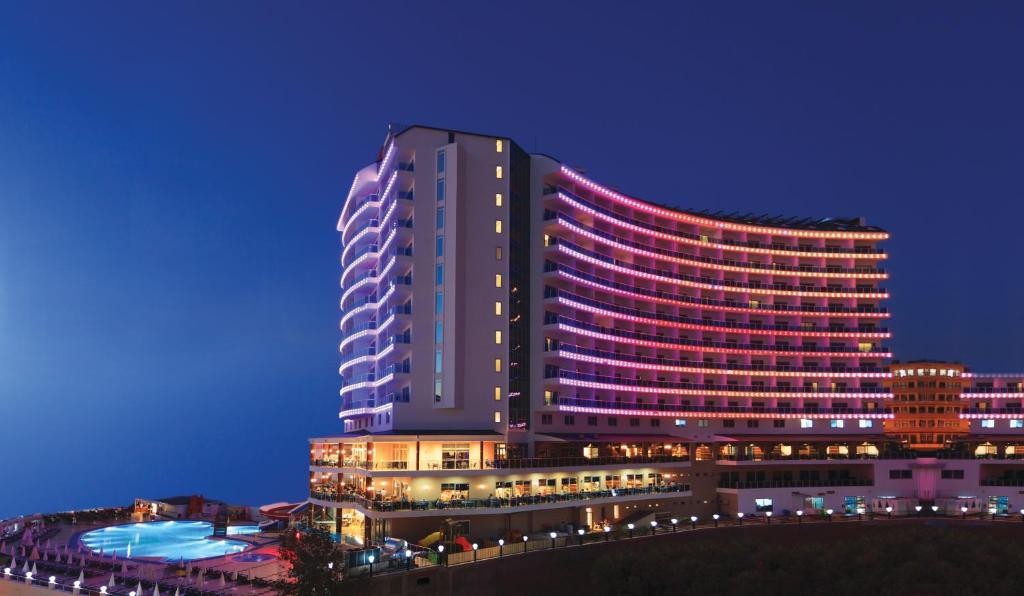 DIAMOND HILL RESORT