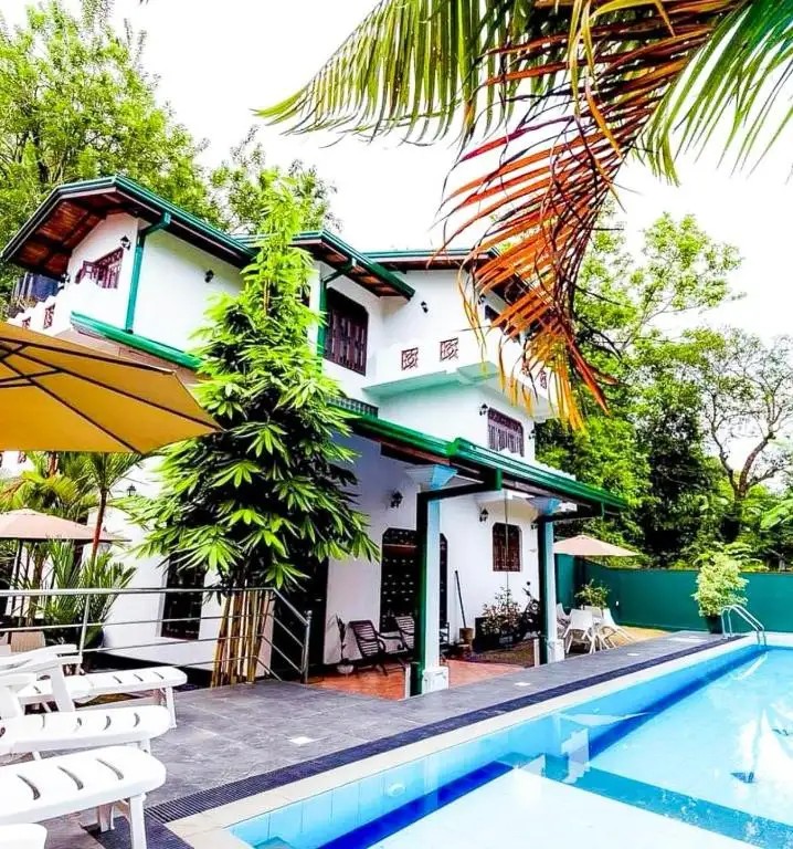 AURELLE VILLA