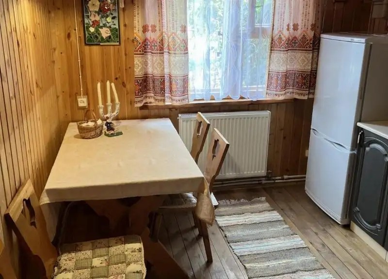 МОНОСТЫРСКАЯ ИЗБА