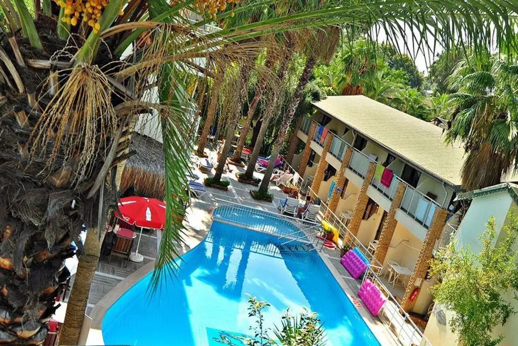 TROPIC ON THE BEACH HOTEL