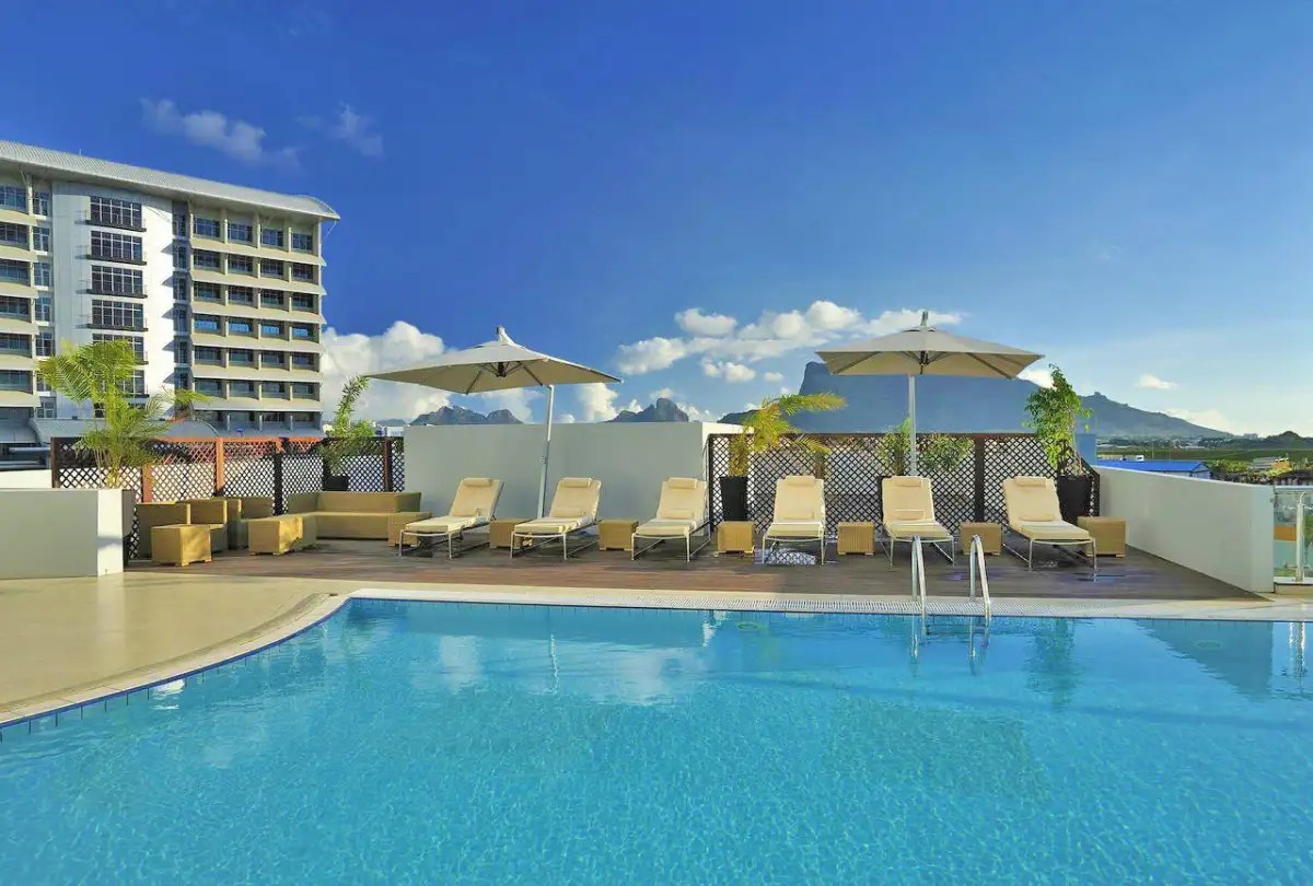 HENNESSY PARK HOTEL
