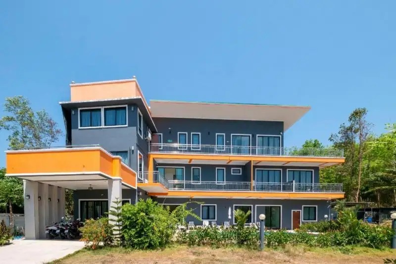 OYO 665 SJ HOUSE HOTEL